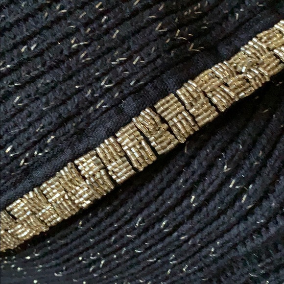 Poncho - Picture 4 of 4